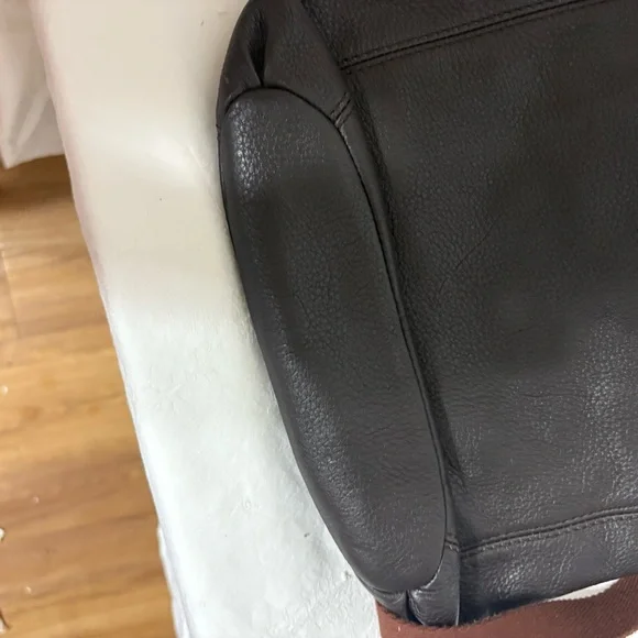 The Sak Dark Brown Leather Messenger Bag - Picture 5 of 9